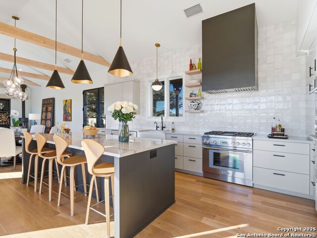 Image 14 of 68 For 577 Cattle Creek Rd