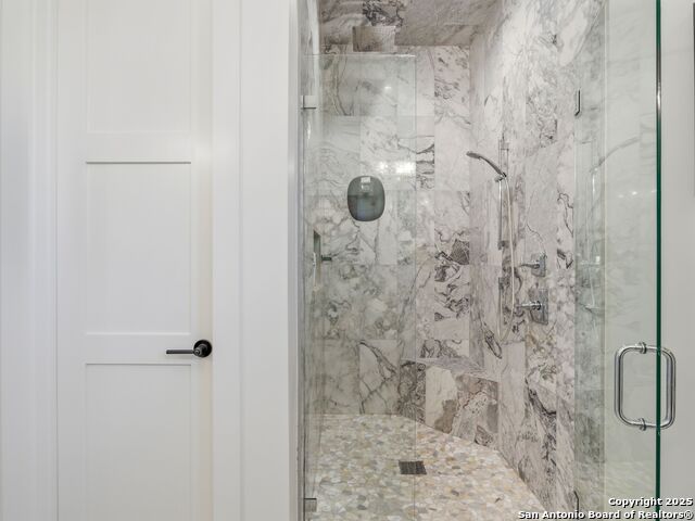 Image 21 of 68 For 577 Cattle Creek Rd