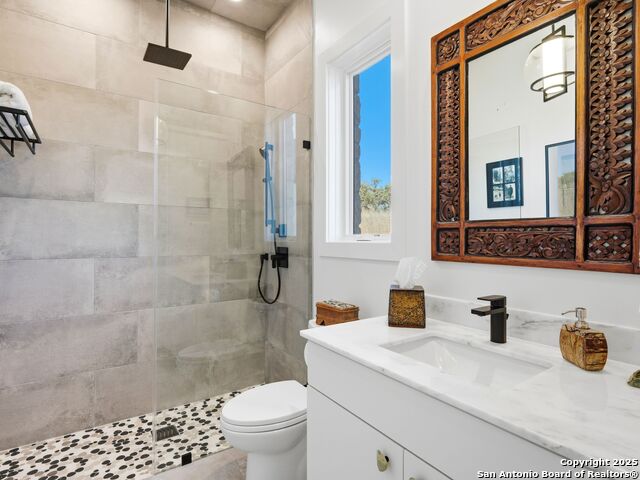 Image 29 of 68 For 577 Cattle Creek Rd