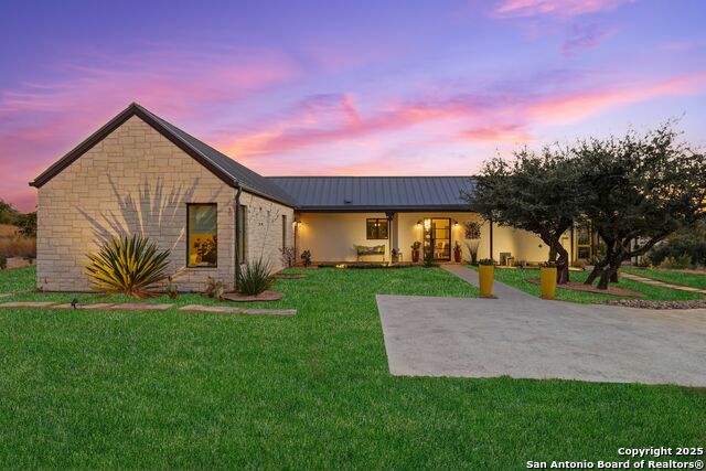 Image 3 of 68 For 577 Cattle Creek Rd