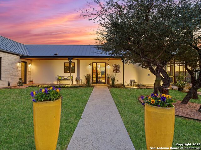 Image 5 of 68 For 577 Cattle Creek Rd