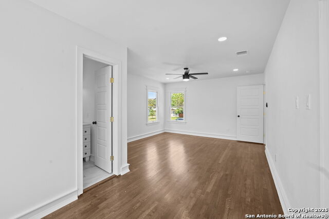 Image 14 of 23 For 246 Quentin Dr.