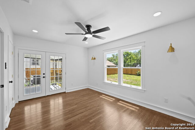 Image 15 of 23 For 246 Quentin Dr.