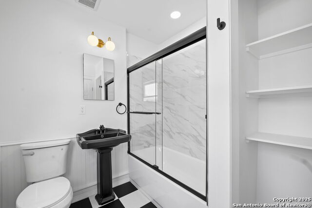 Image 18 of 23 For 246 Quentin Dr.