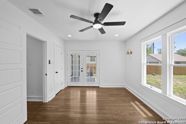 Image 3 of 23 For 246 Quentin Dr.