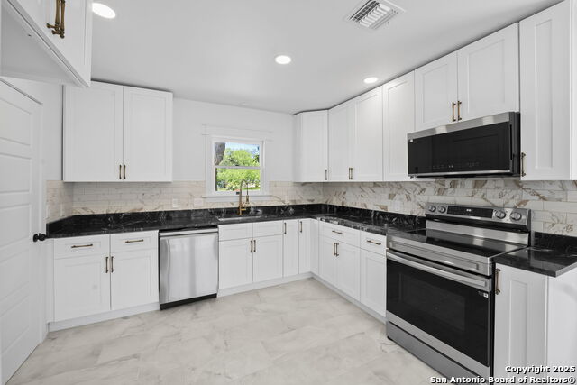 Image 7 of 23 For 246 Quentin Dr.