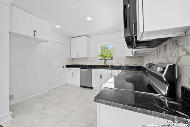 Image 8 of 23 For 246 Quentin Dr.