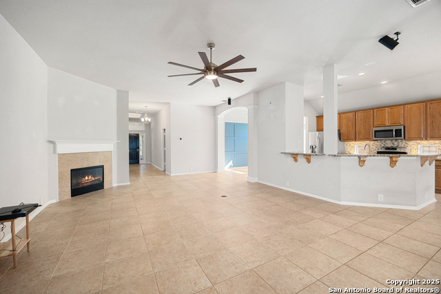 Image 14 of 52 For 22015 Dolomite