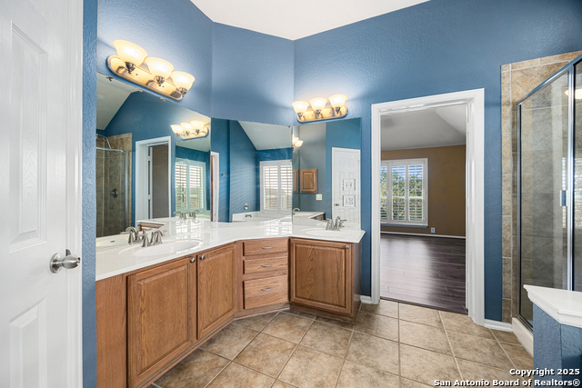 Image 34 of 52 For 22015 Dolomite