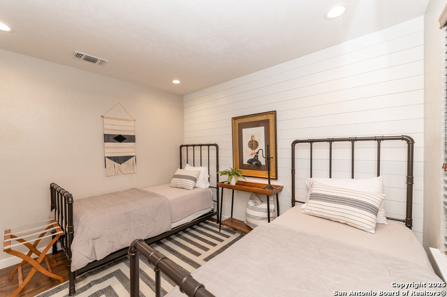 Listing photo id 16 for 15600 Ranch Road 12