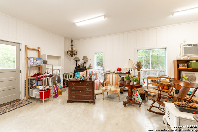 Listing photo id 50 for 15600 Ranch Road 12