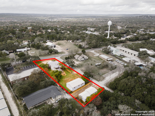 Listing photo id 54 for 15600 Ranch Road 12