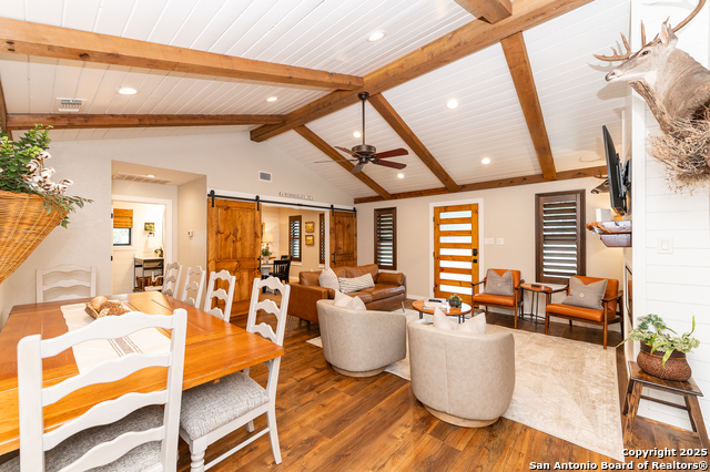 Listing photo id 4 for 15600 Ranch Road 12