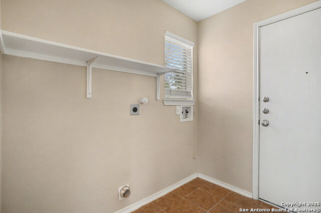 Image 7 of 15 For 9227 Mare Country