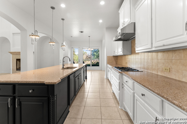 Image 10 of 25 For 22450 Viajes