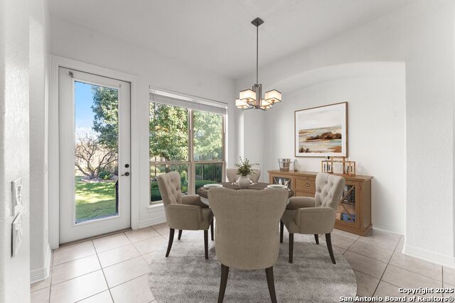 Image 11 of 25 For 22450 Viajes