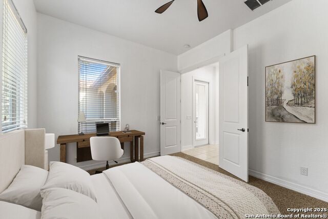 Image 20 of 25 For 22450 Viajes