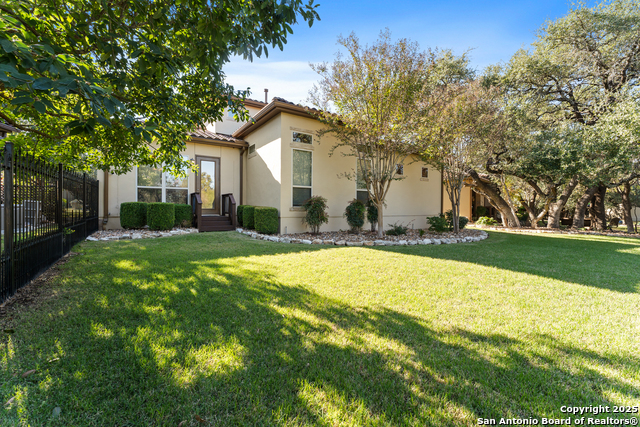 Image 23 of 25 For 22450 Viajes