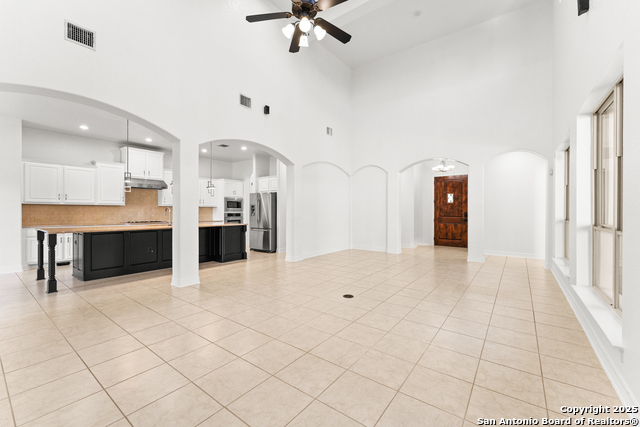 Image 6 of 25 For 22450 Viajes