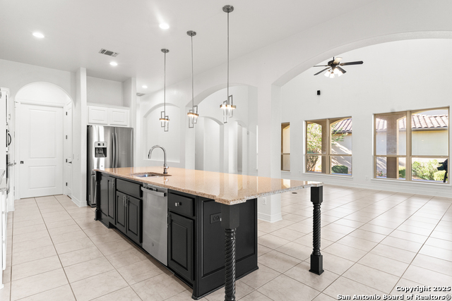 Image 8 of 25 For 22450 Viajes