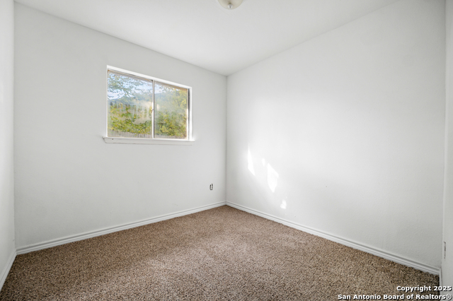 Image 13 of 22 For 4942 Driskill