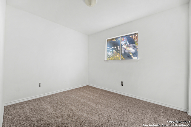 Image 15 of 22 For 4942 Driskill