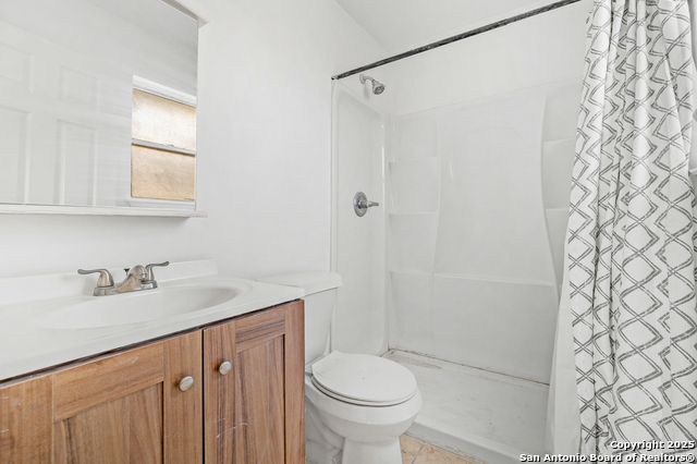 Image 18 of 22 For 4942 Driskill