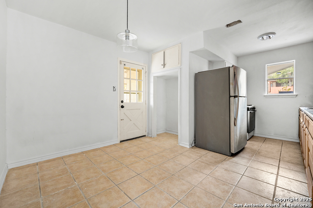 Image 7 of 22 For 4942 Driskill