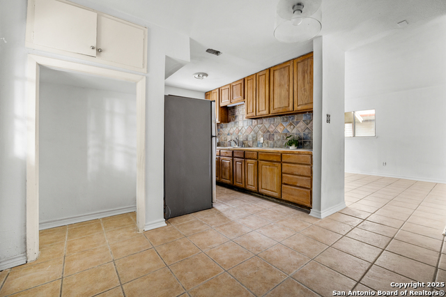 Image 9 of 22 For 4942 Driskill