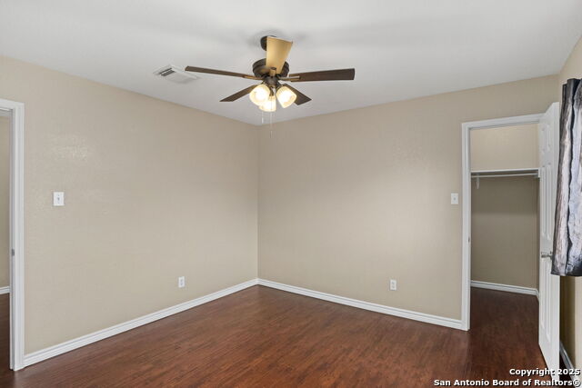 Image 18 of 39 For 22006 Kenton Knoll