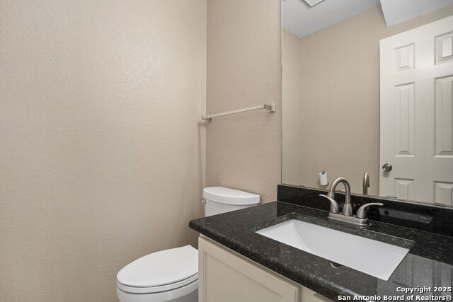 Image 27 of 39 For 22006 Kenton Knoll