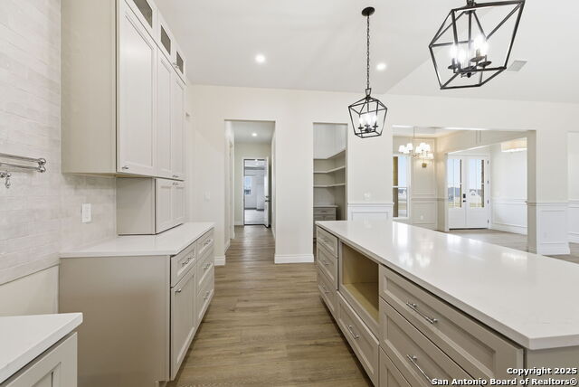 Image 22 of 50 For 348 Valley Oak