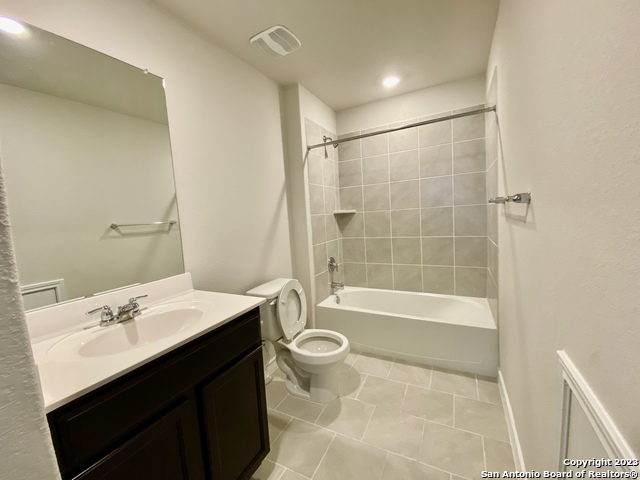 Image 32 of 43 For 21339 Watercourse Way