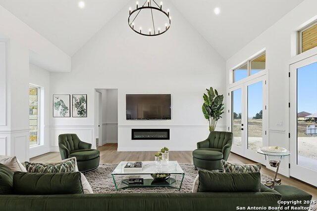 Image 9 of 50 For 232 Spring Creek