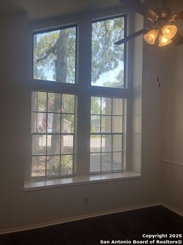 Image 13 of 25 For 15215 Bent Moss