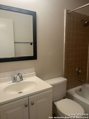 Image 16 of 25 For 15215 Bent Moss