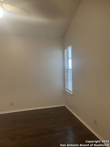 Image 20 of 25 For 15215 Bent Moss