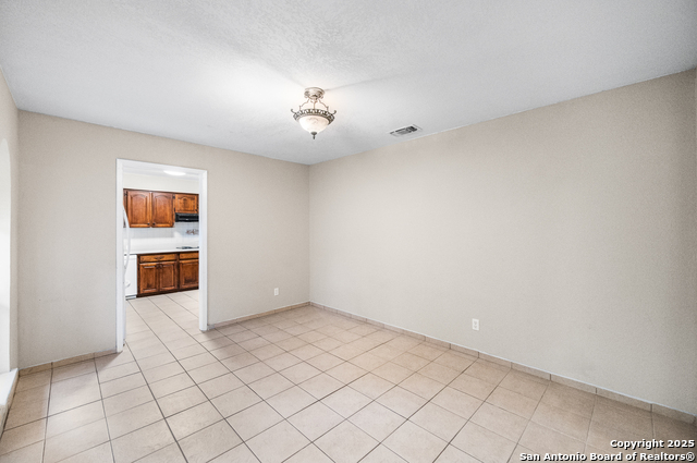 Image 10 of 46 For 5523 King Richard St