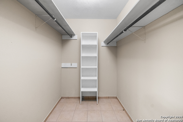 Image 40 of 46 For 5523 King Richard St