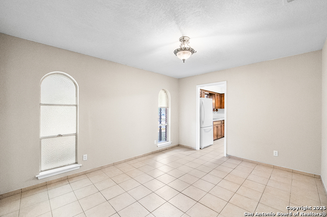 Image 9 of 46 For 5523 King Richard St