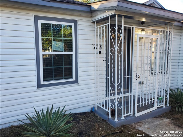 Details for 2118 Burnet , San Antonio, TX 78202