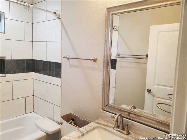 Image 5 of 10 For 2118 Burnet