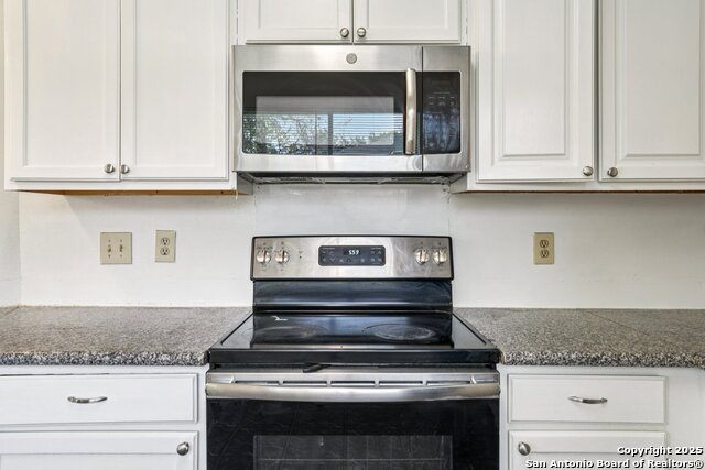 Image 17 of 42 For 6222 Candleview Ct