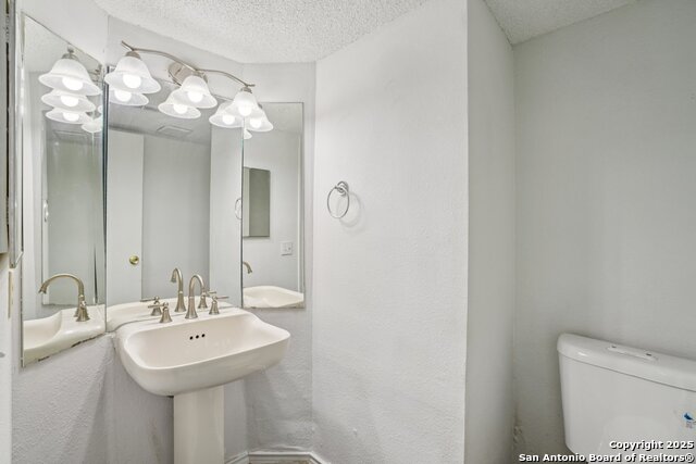 Image 19 of 42 For 6222 Candleview Ct