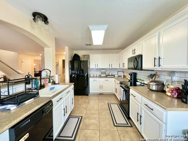 Listing photo id 8 for 3611 Alonzo  