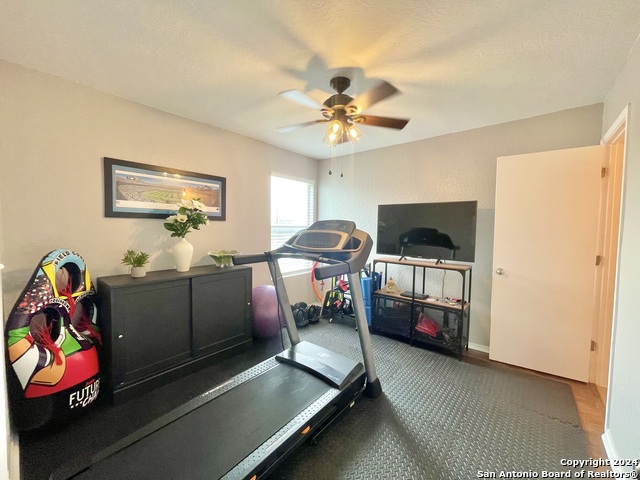 Listing photo id 19 for 3611 Alonzo  