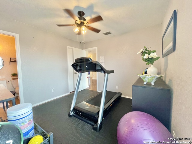 Listing photo id 20 for 3611 Alonzo  