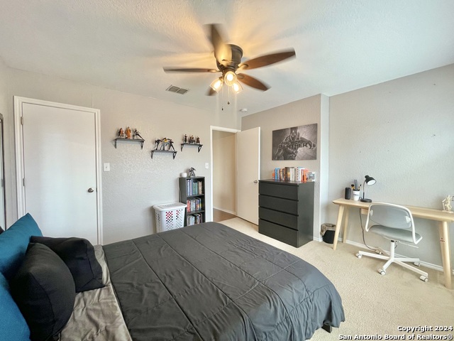 Listing photo id 23 for 3611 Alonzo  