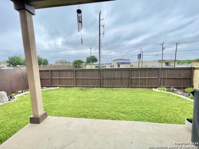 Listing photo id 34 for 3611 Alonzo  