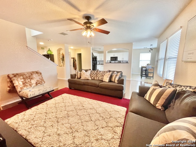 Listing photo id 7 for 3611 Alonzo  